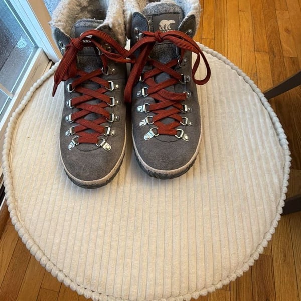 Sorel Out 'N About Plus Conquest Boots Size 8.5 Gray Quarry