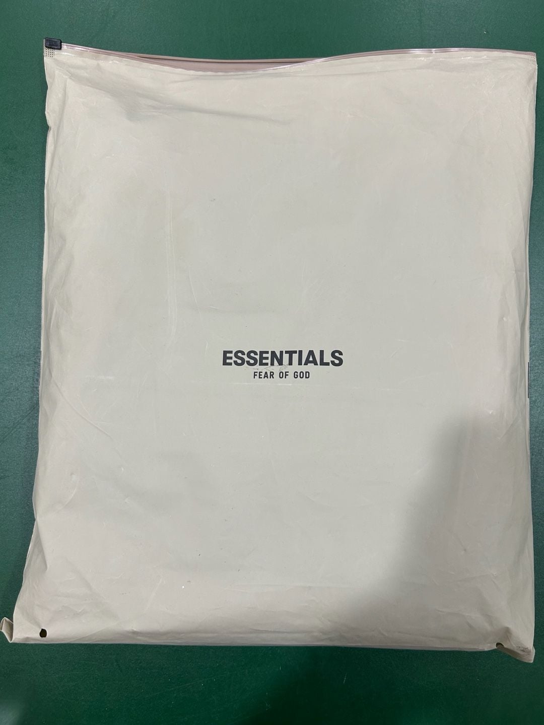 Fear of God Essentials Pullover Hoodie Black New With Tags, pockets 4
