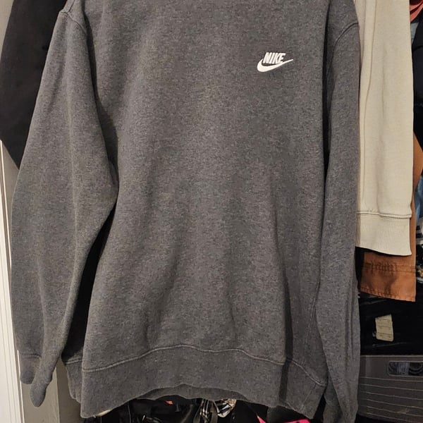 Nike Vintage Gray Embroidered Swoosh Crewneck Sweatshirt Men’s Made in Jordan