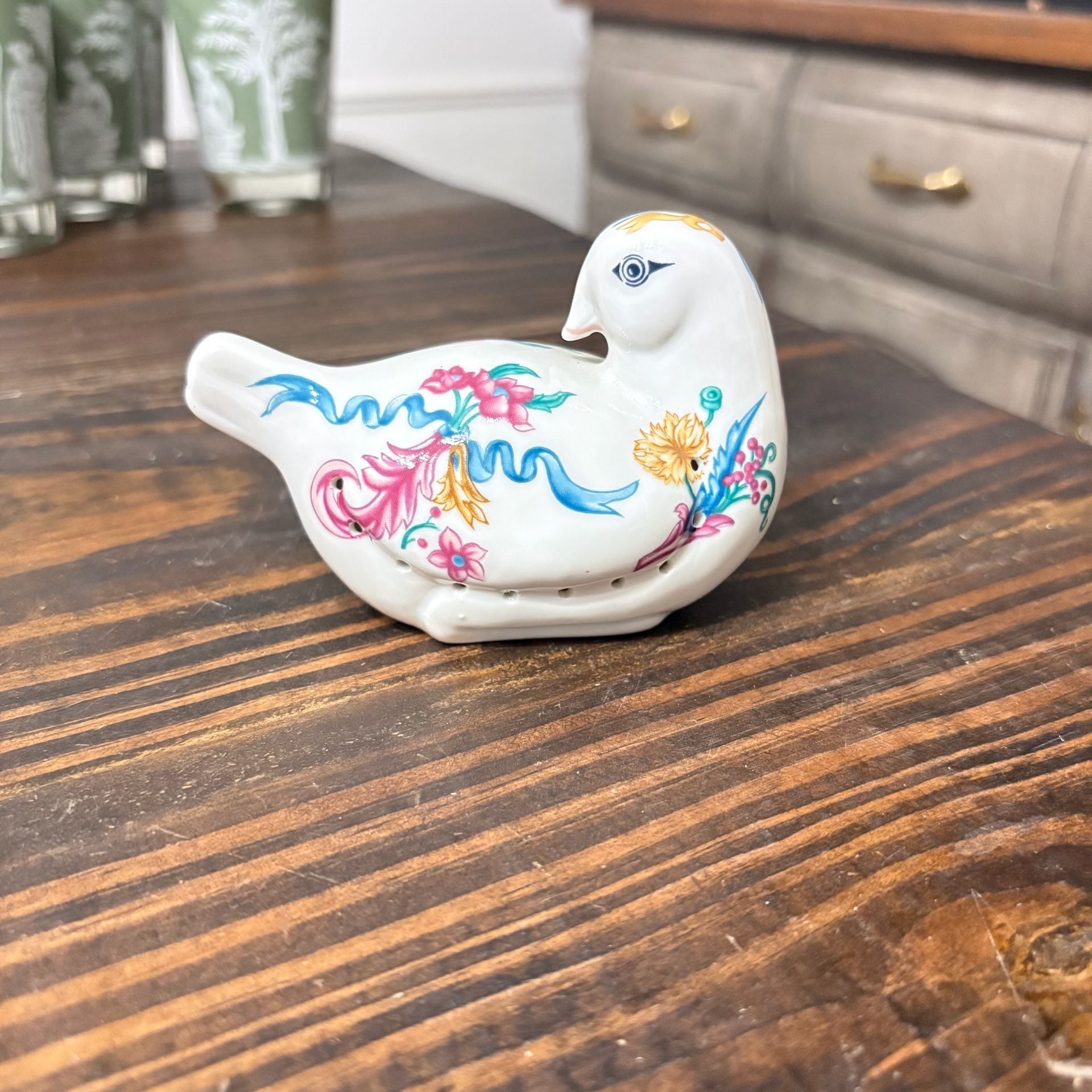 Elizabeth Arden Palais Versailles Porcelain Bird Pomander 1