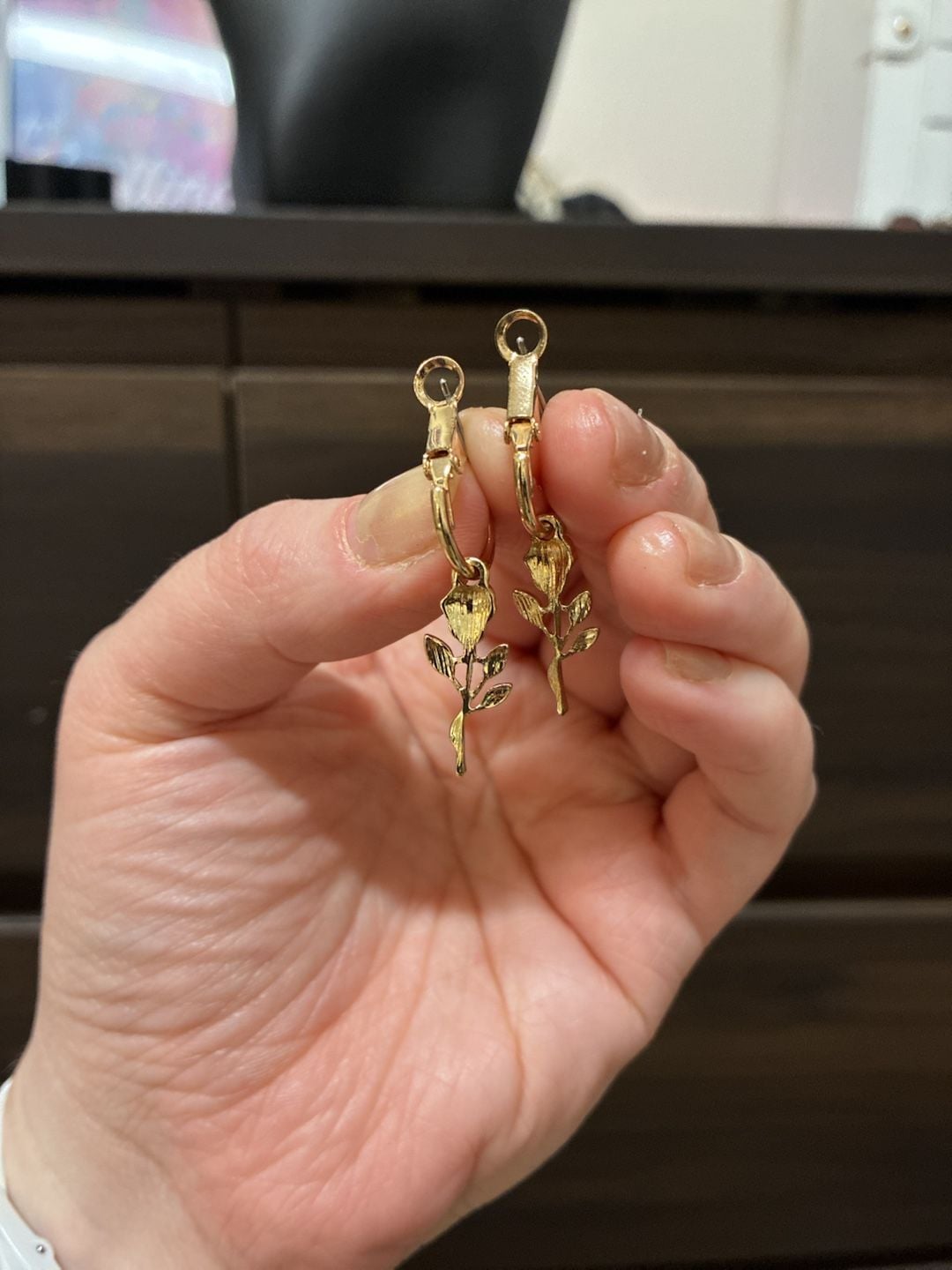 Gold Tone Rose Flower Charm Hoop Earrings Dangle Floral Jewelry 5