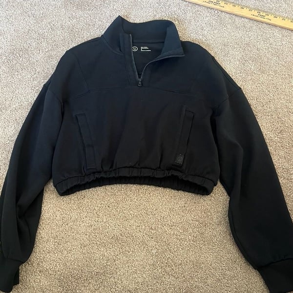 Gilly Hicks Cooldown Half-Zip Sweatshirt Size S Black Cropped Pullover