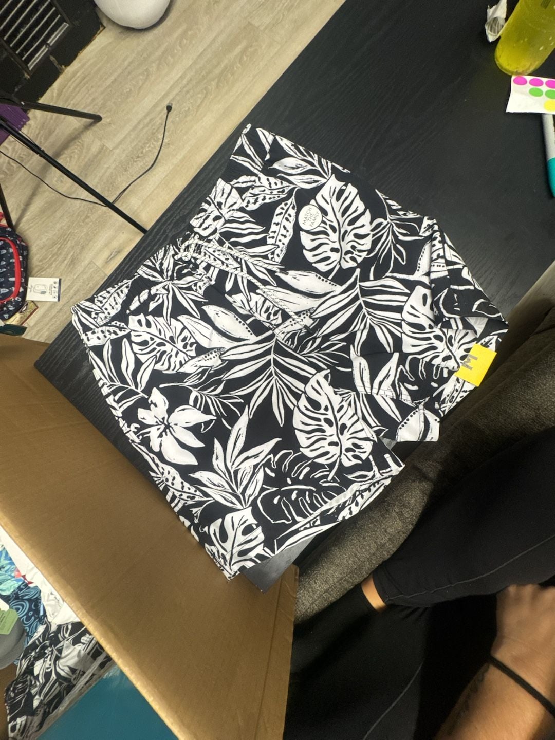 Member's Mark Resort Swim Trunk Size M Black White Tropical Leaf 2