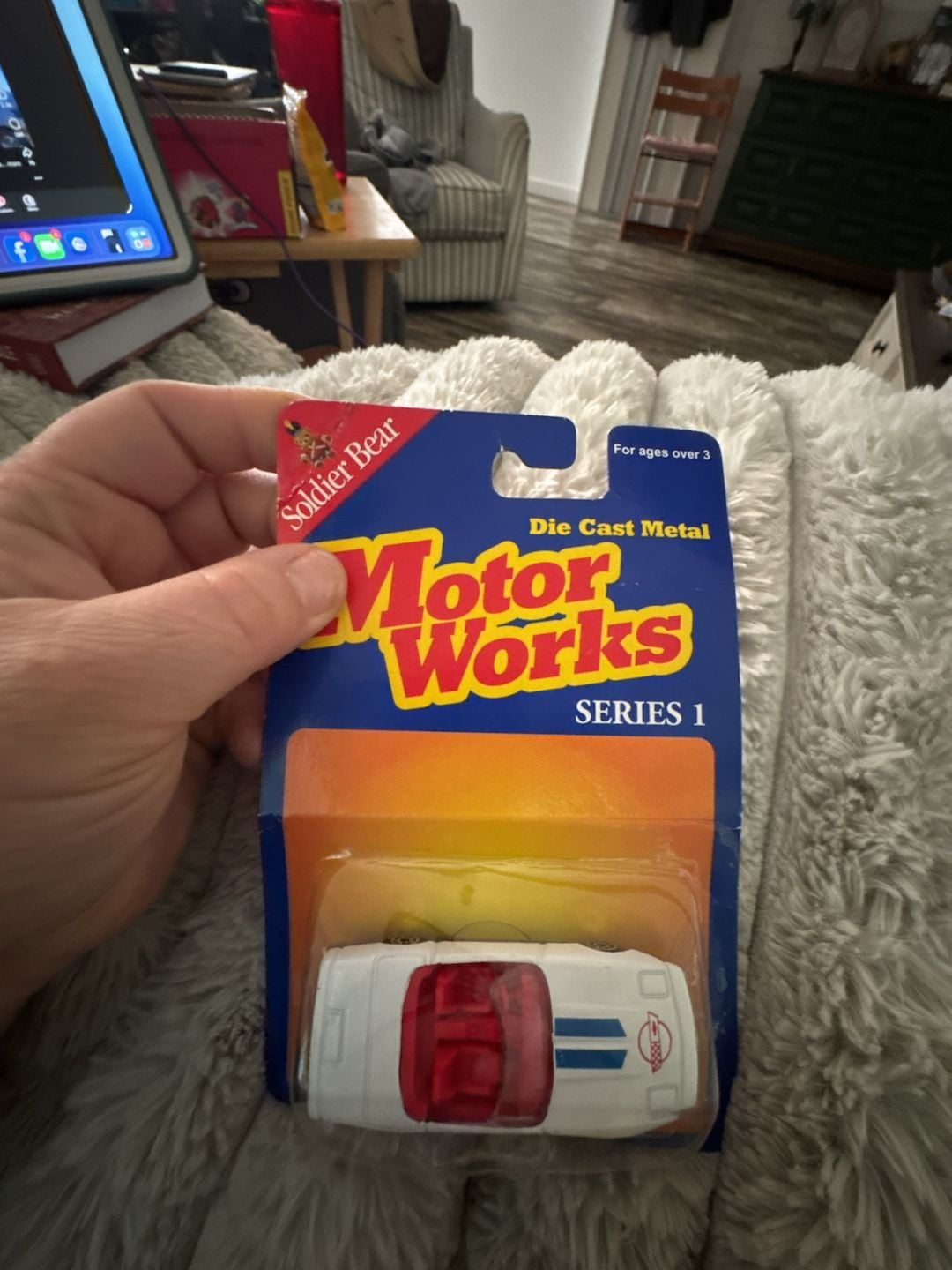 Maisto Soldier Bear Motor Works Series 1 Chevrolet Corvette 2