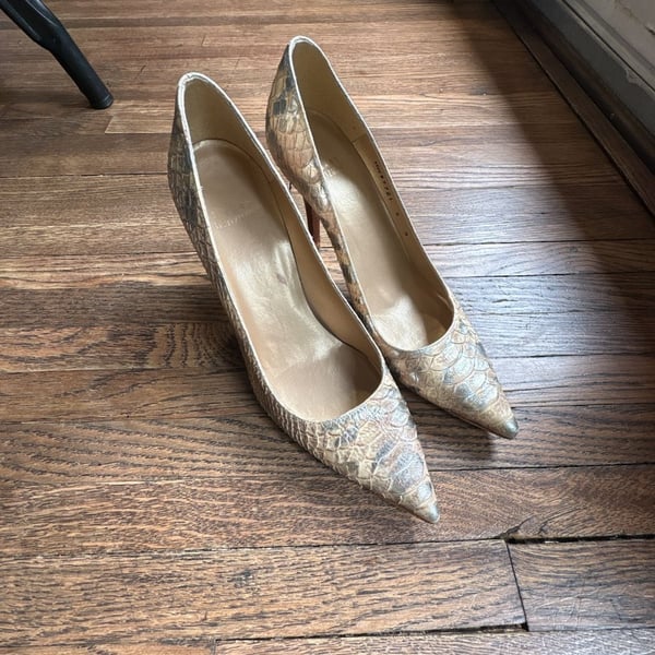 Stuart Weitzman Embossed Leather Animal Print Pumps - Metallic Pumps, Shoes - WSU425467