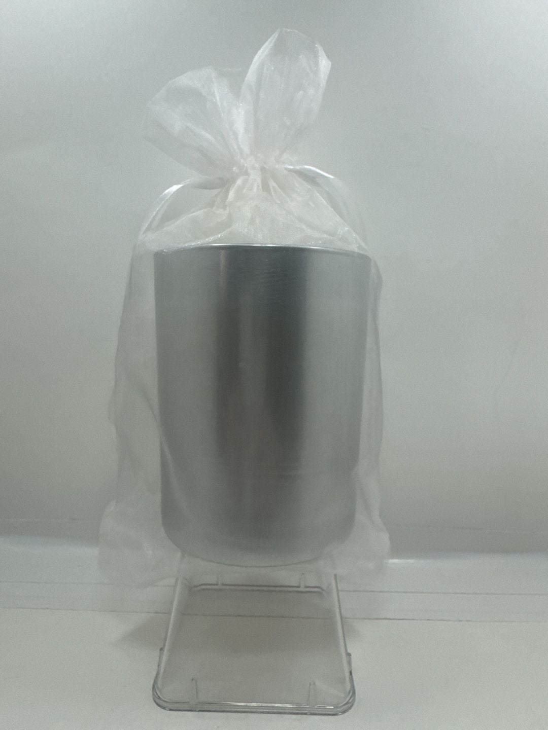 Xela Aroma Gardenia Scented Candle In Silver Tin With Organza Bag 1