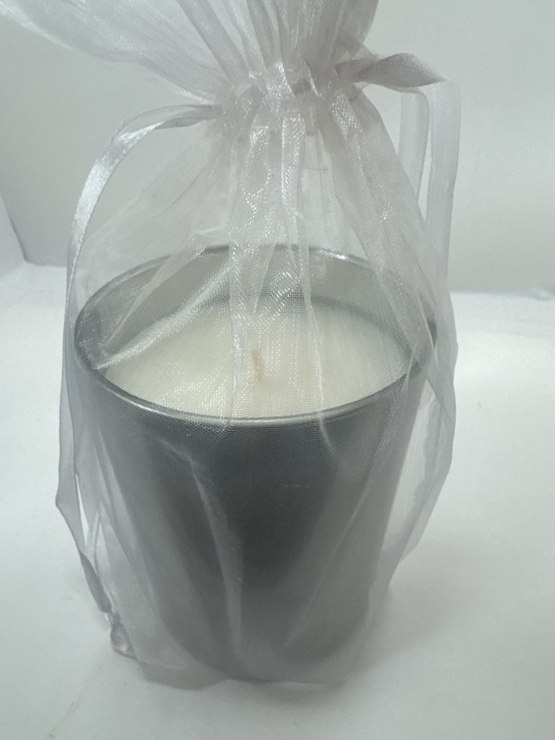 Xela Aroma Gardenia Scented Candle In Silver Tin With Organza Bag 3