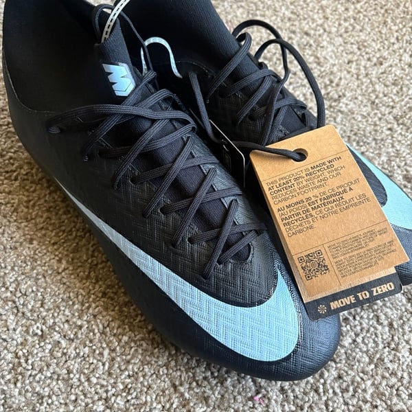 Nike Mercurial Vapor Academy Size 11.5 Cleats