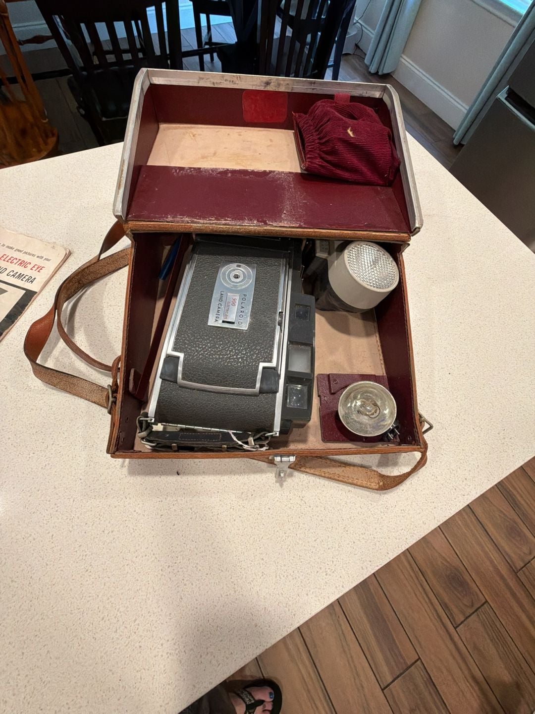 Vintage Polaroid Model 900 Electric Eye Land Camera Flash Case Manual Untested 4