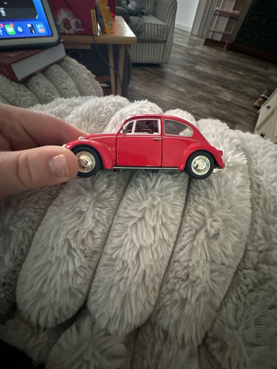 Volkswagen Beetle Red Diecast Model Toy Car 1