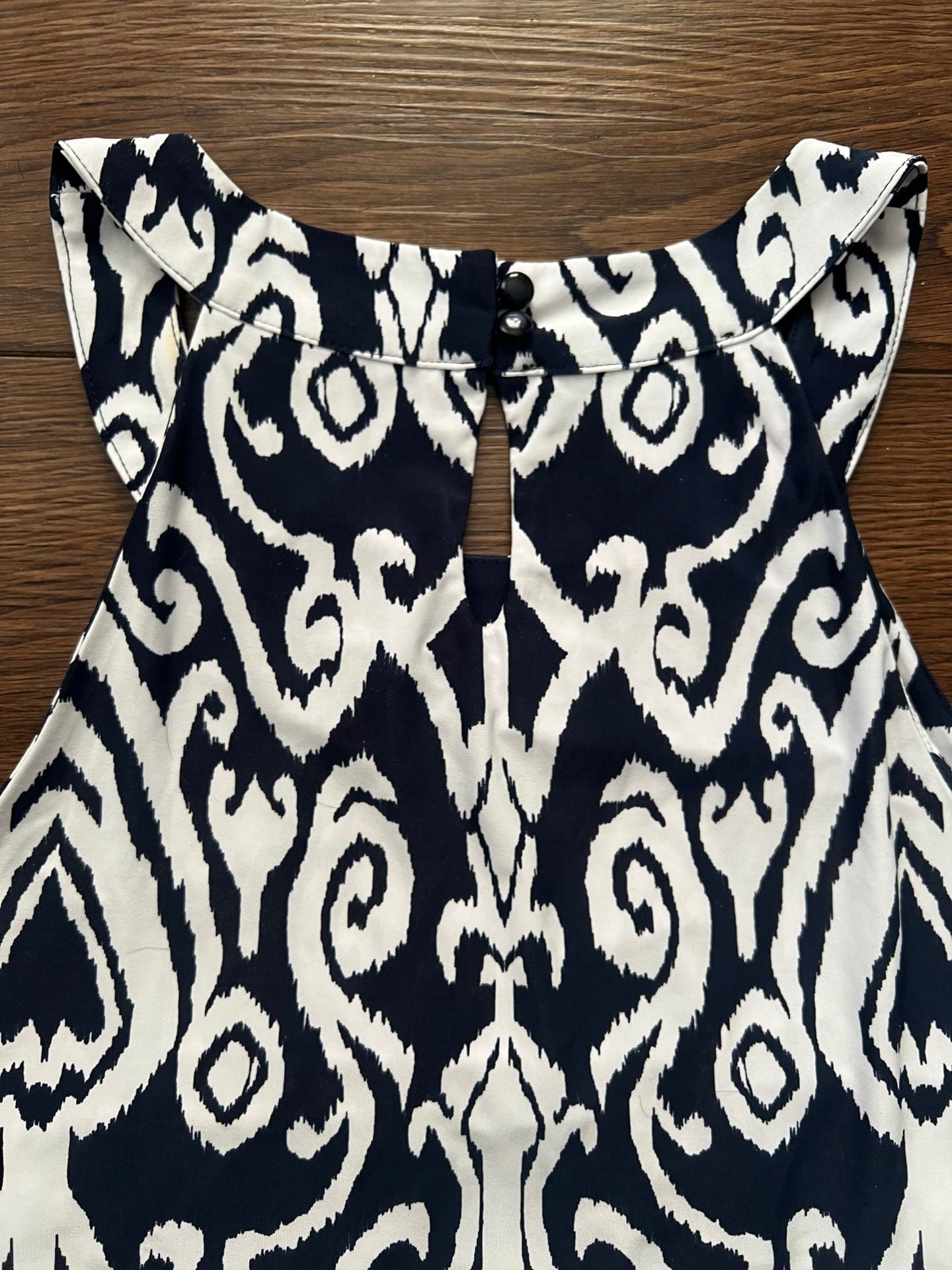 INC International Concepts Halter Top Size L Black White Medallion Beaded 5