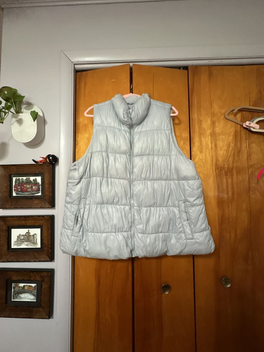 Old Navy Puffer Vest Size XXL Light Gray Fleece Lined Zip Up 2