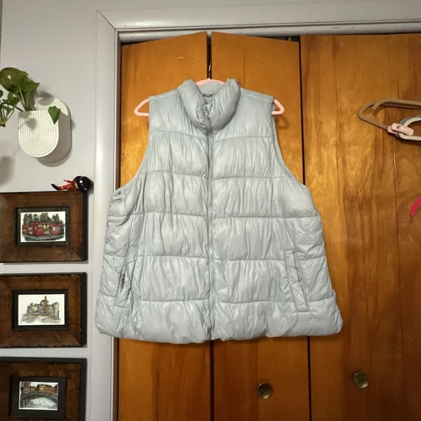 Old Navy Puffer Vest Size XXL Light Gray Fleece Lined Zip Up