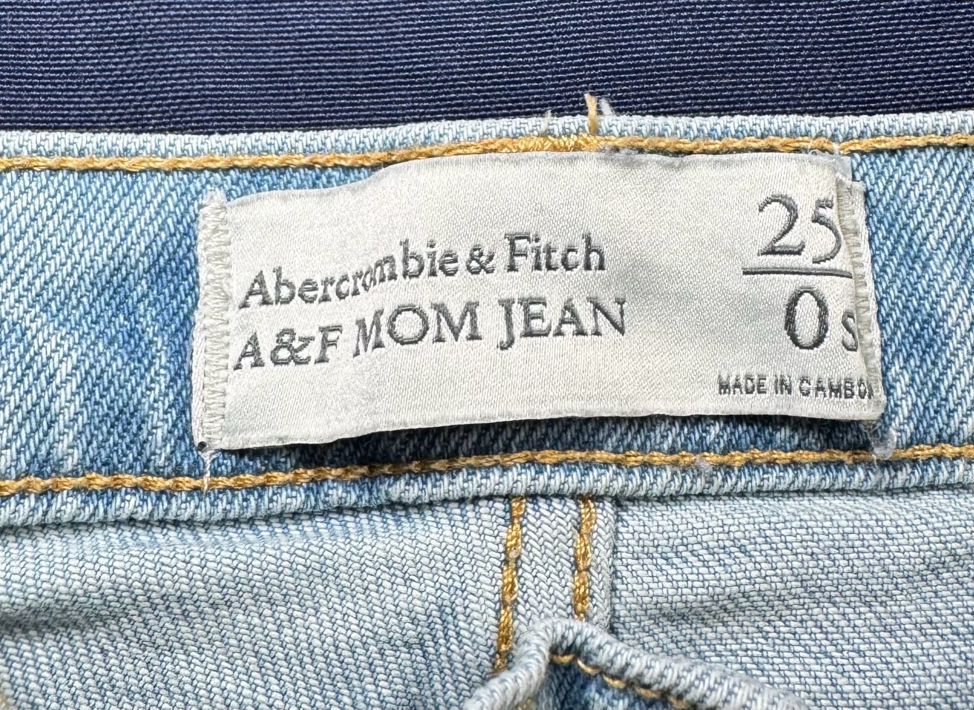 Abercrombie & Fitch A&F Mom Jeans 25 0S Light Wash Distressed Raw Hem 4