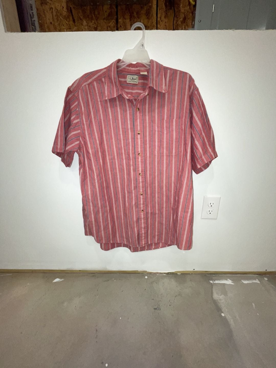 LL Bean Short Sleeve Button Down Shirt Size L-Reg Pink Striped Cotton 2