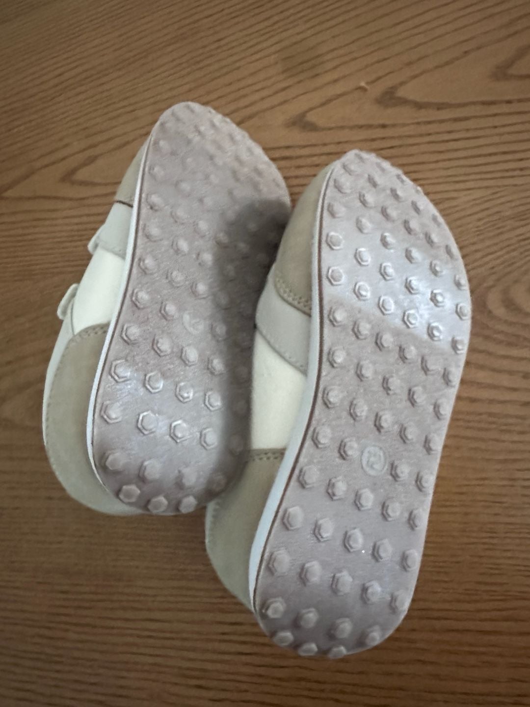 Cat & Jack Charlie Retro Sneakers Size 12 Tan White 5