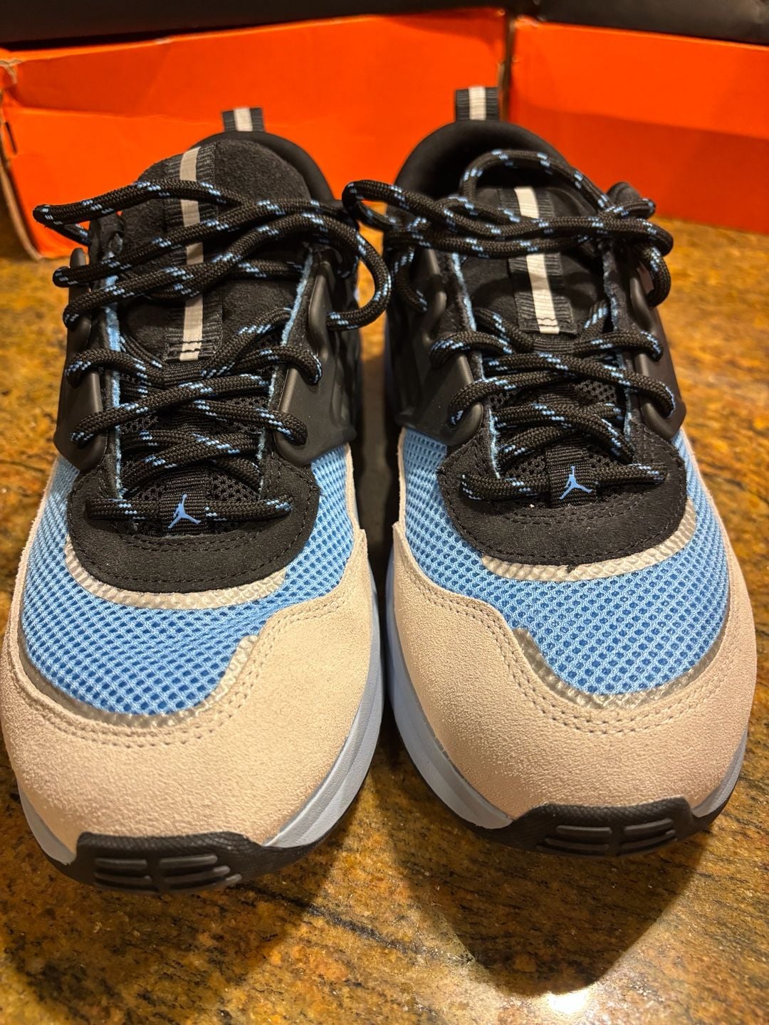 Jordan Trunner O/S Size 12 Black University Blue 8