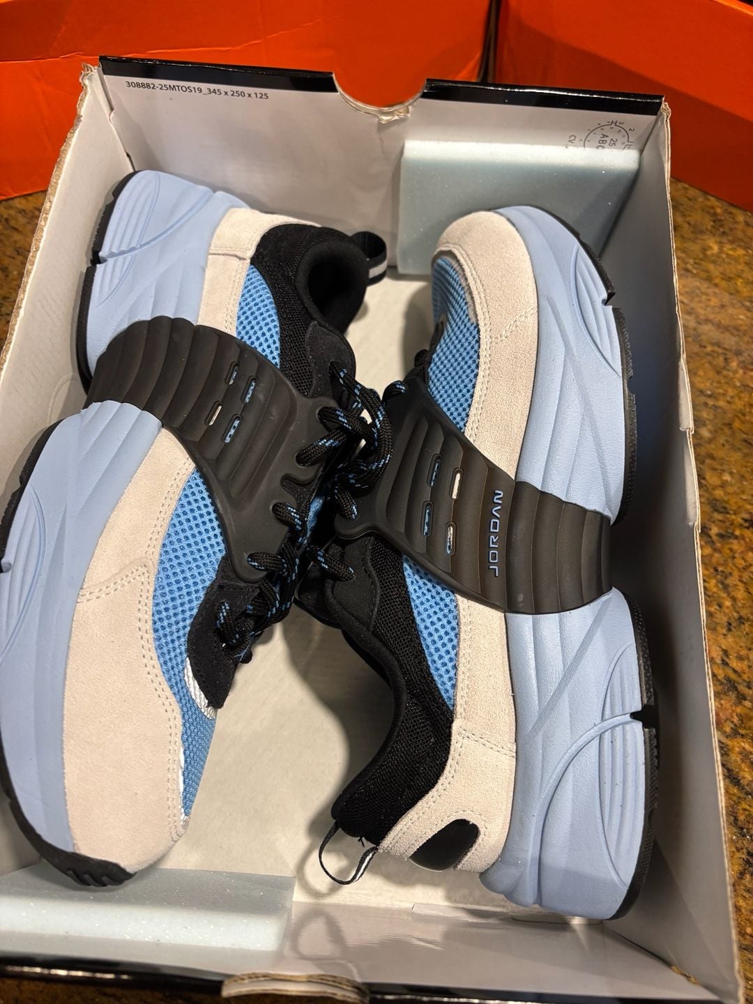 Jordan Trunner O/S Size 12 Black University Blue 9