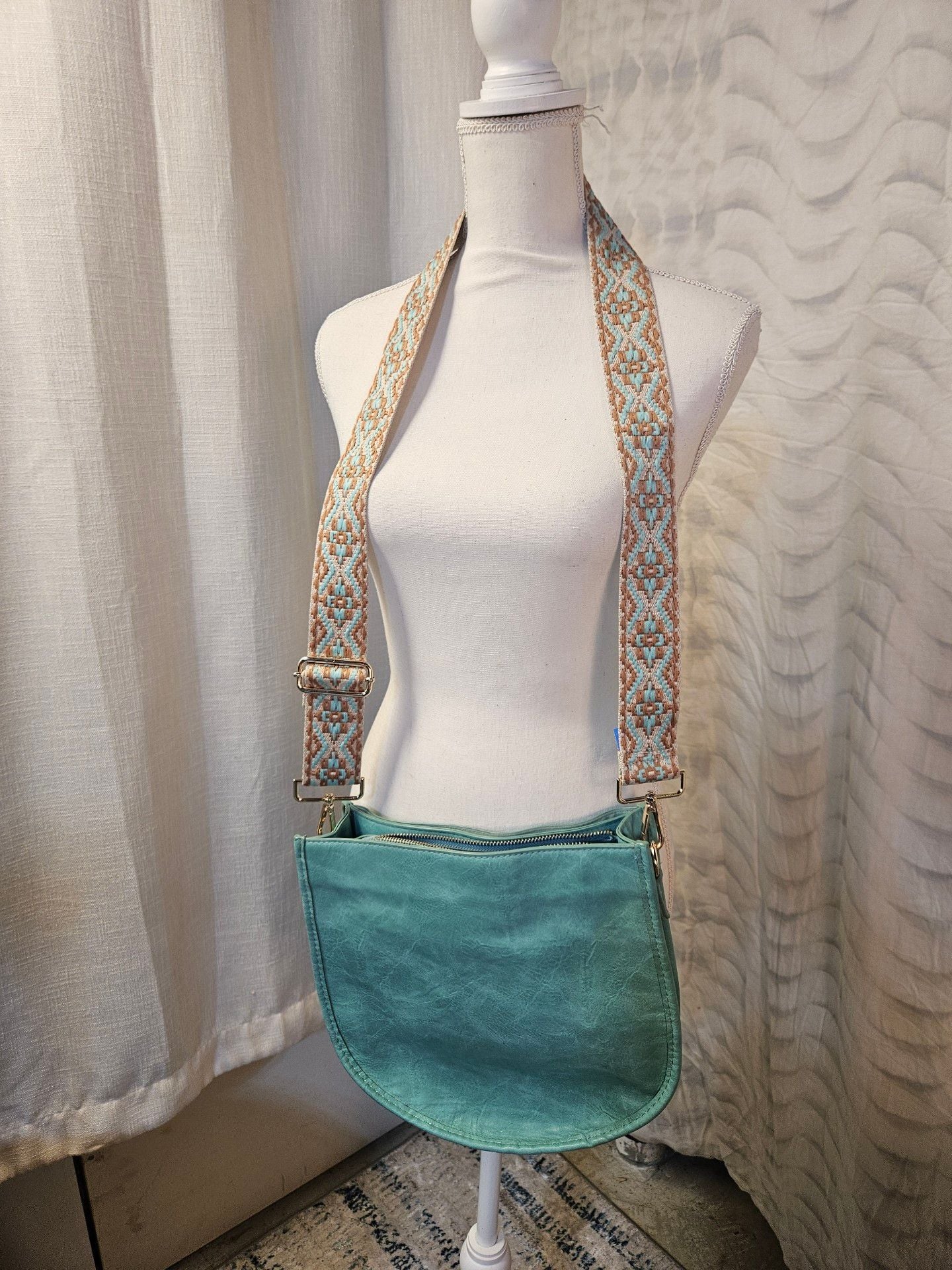 AHDORNED Double-Entry U-Shaped Messenger Bag Aqua 4