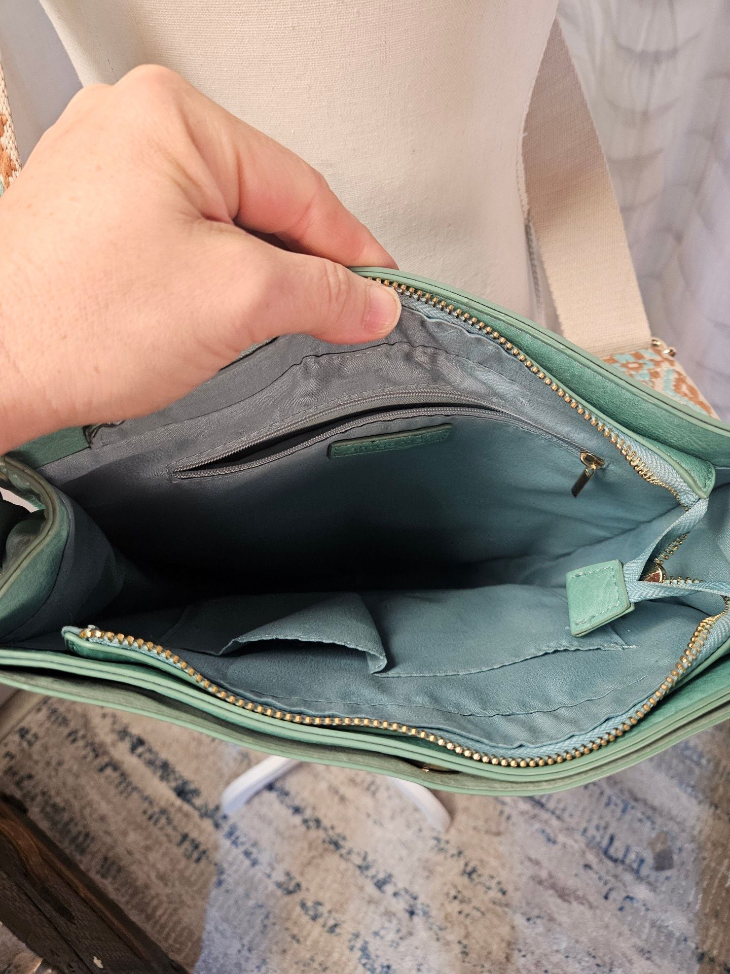 AHDORNED Double-Entry U-Shaped Messenger Bag Aqua 6