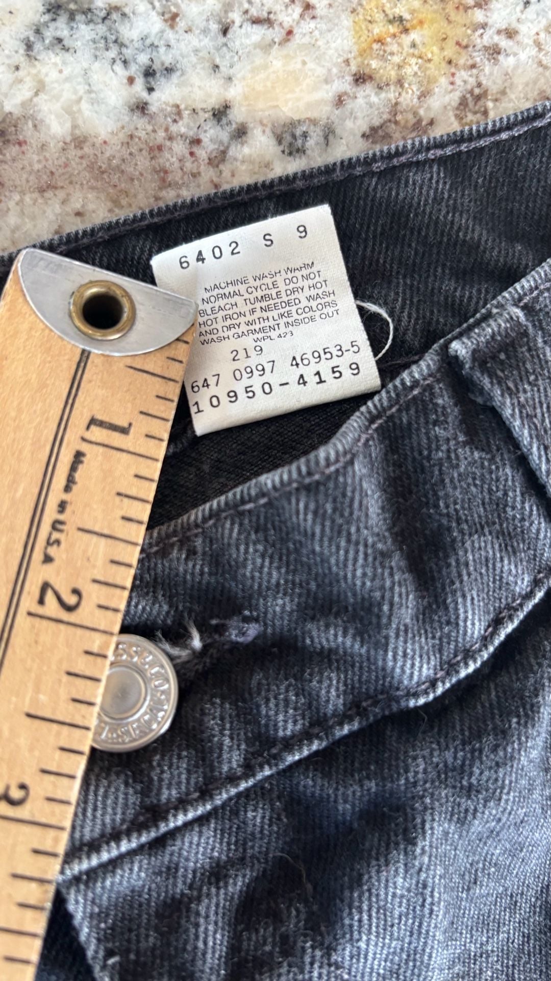 90’s Levi's 950 Relaxed Fit Tapered Leg Jeans Size 13 Jr Black Orange Tab 7
