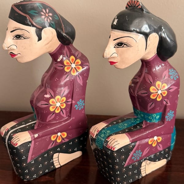 Handmade Javanese Wooden Loro Blonyo Wedding Statues Pair Hand Painted Folk Art