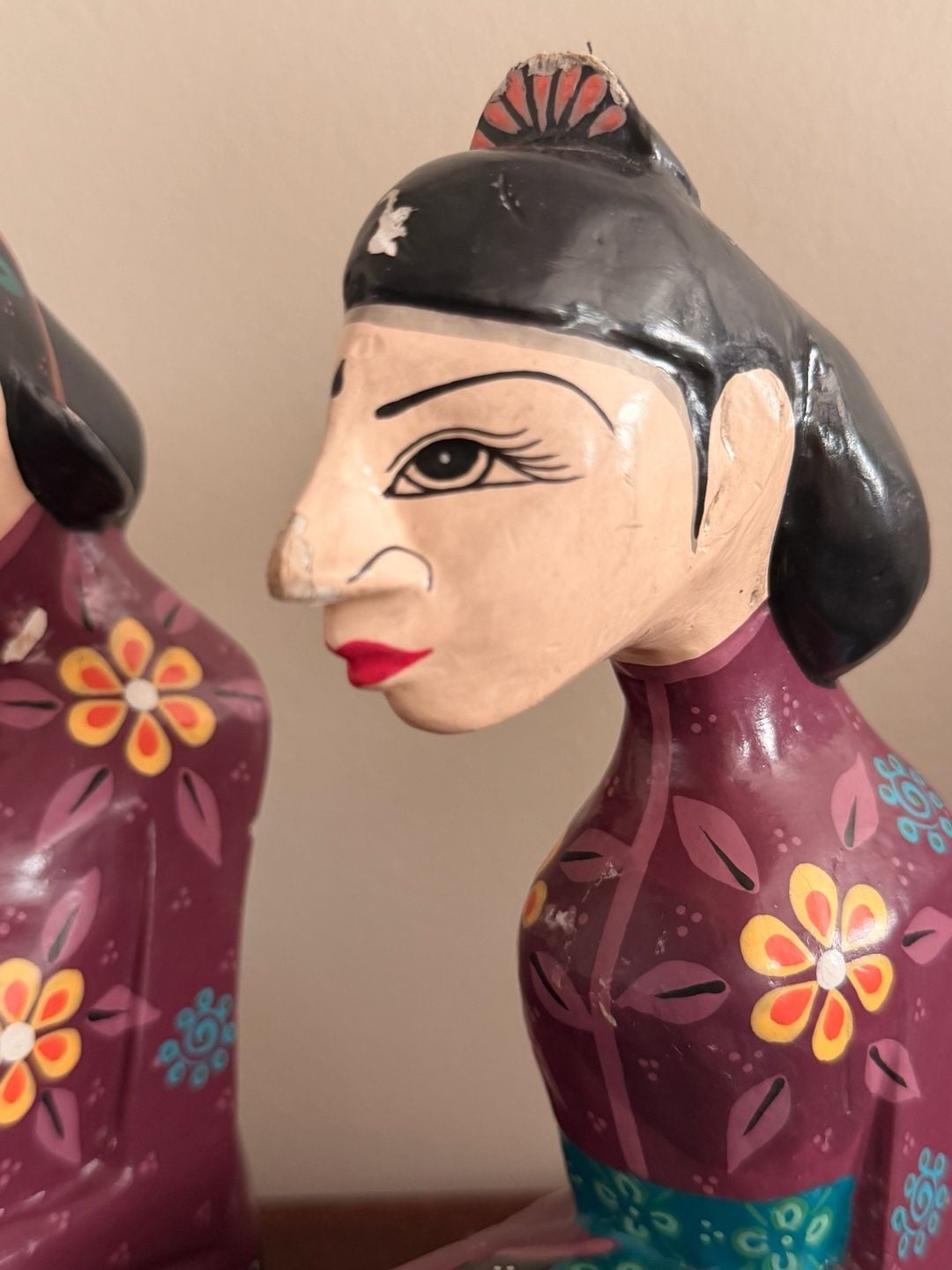 Handmade Javanese Wooden Loro Blonyo Wedding Statues Pair Hand Painted Folk Art 2