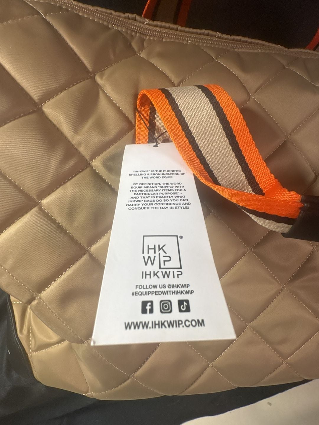 IHKwip The Getaway Duffle Bag Gold Quilted Nylon 6
