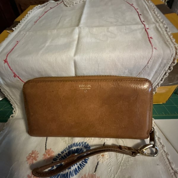 Fossil Brown Leather Zip Around Accordion Wallet Wristlet Clutch