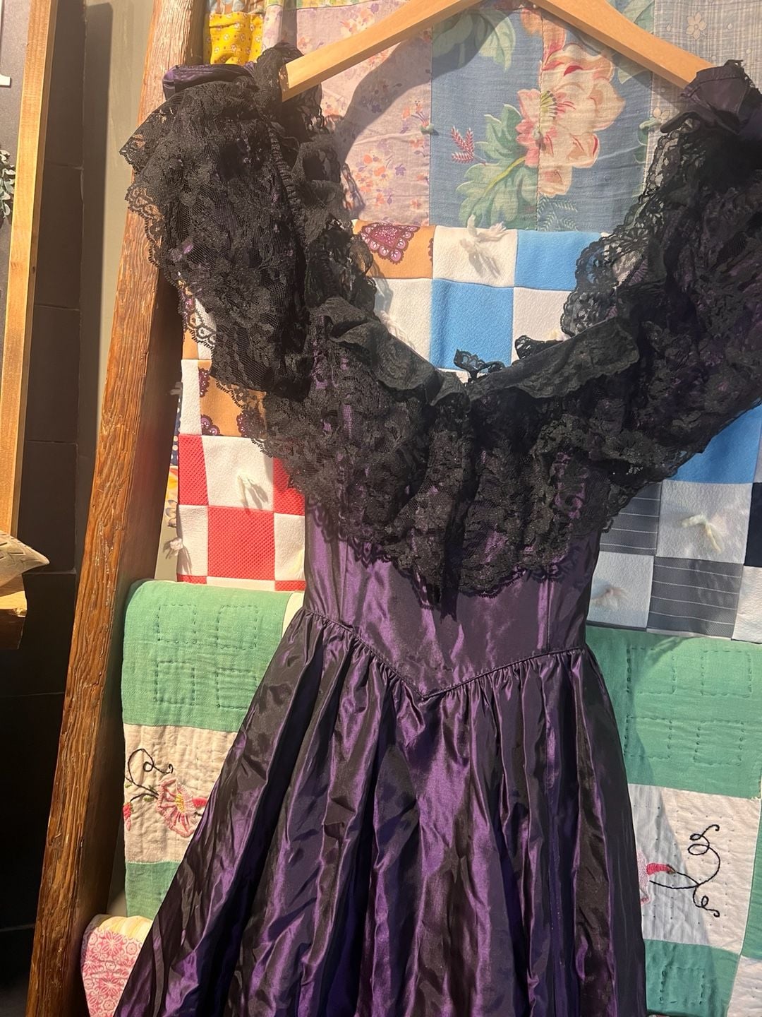 Gunne Sax Vintage Dress Size 5 Purple Black Taffeta Lace Goth 3