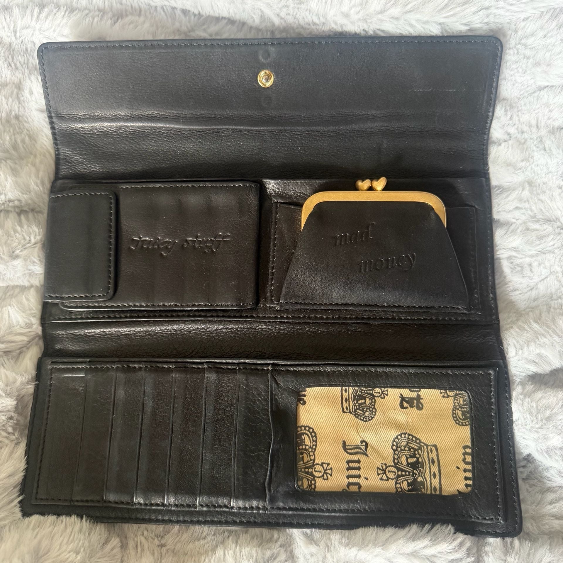 Vintage Juicy Couture Black Leather Wallet with Gold Logo and Heart J 6