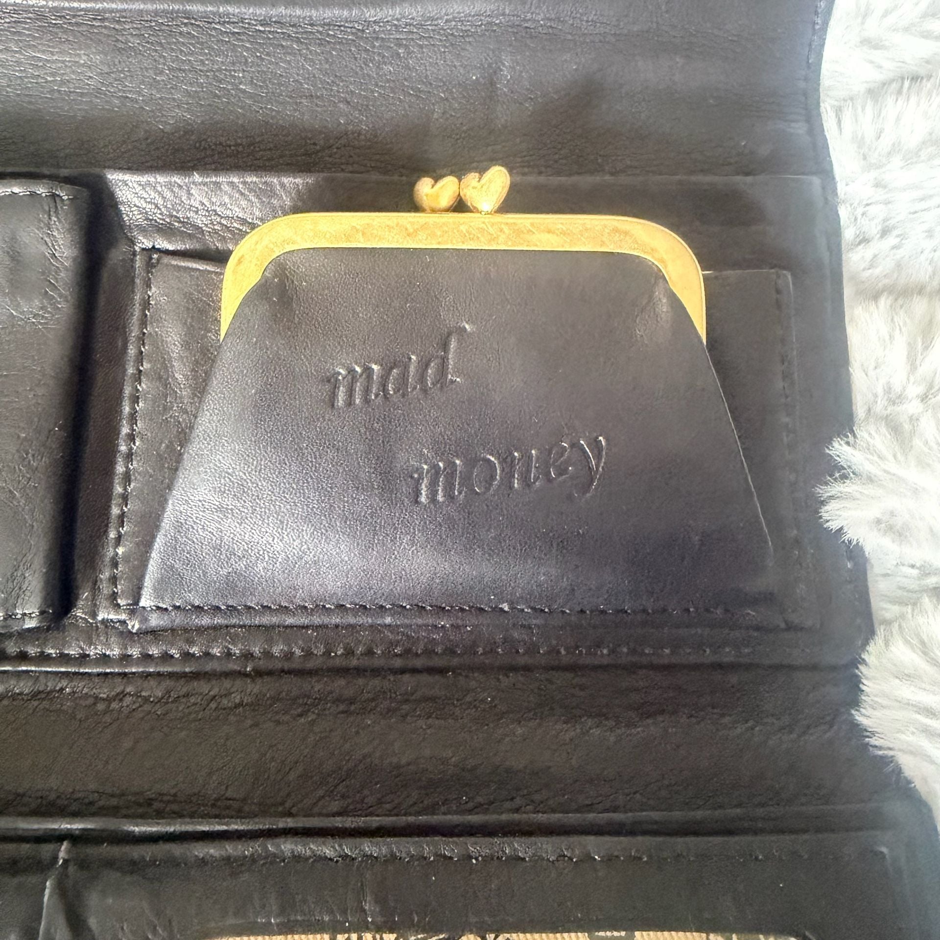 Vintage Juicy Couture Black Leather Wallet with Gold Logo and Heart J 8