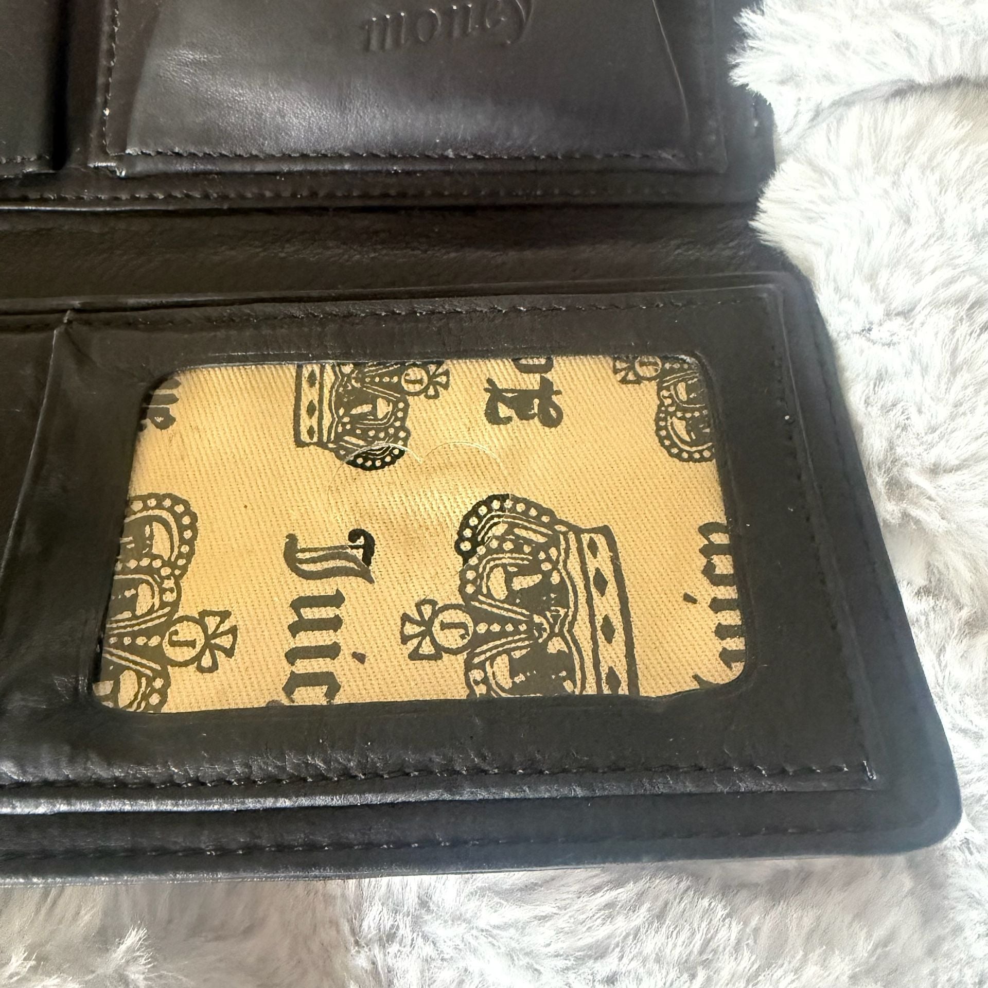 Vintage Juicy Couture Black Leather Wallet with Gold Logo and Heart J 11