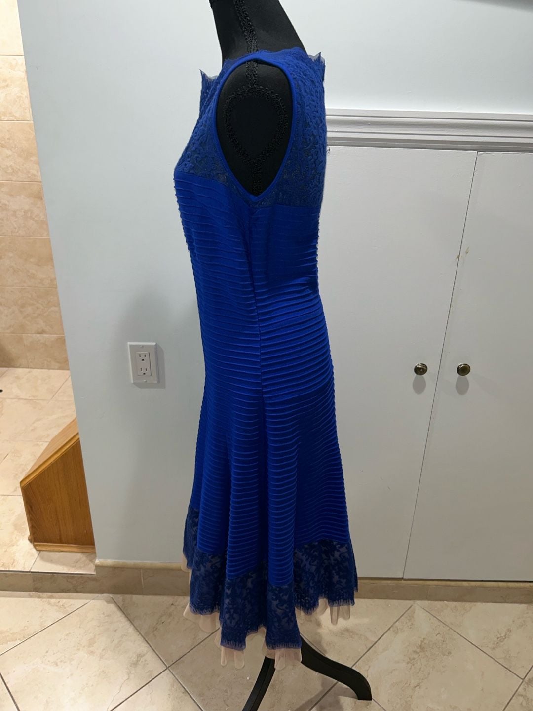 Tadashi Shoji Dress Size M Blue Lace Midi Cocktail Sleeveless 7