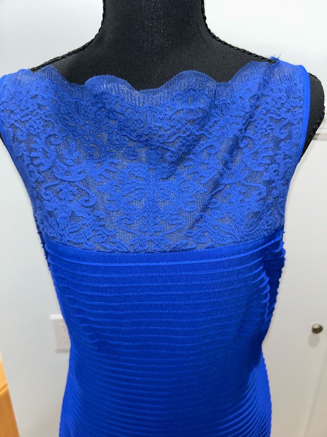 Tadashi Shoji Dress Size M Blue Lace Midi Cocktail Sleeveless 9