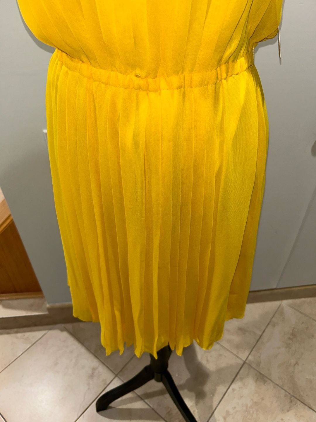 Jessica Simpson Pleated Dress Size 4 Yellow Sleeveless Chiffon 7