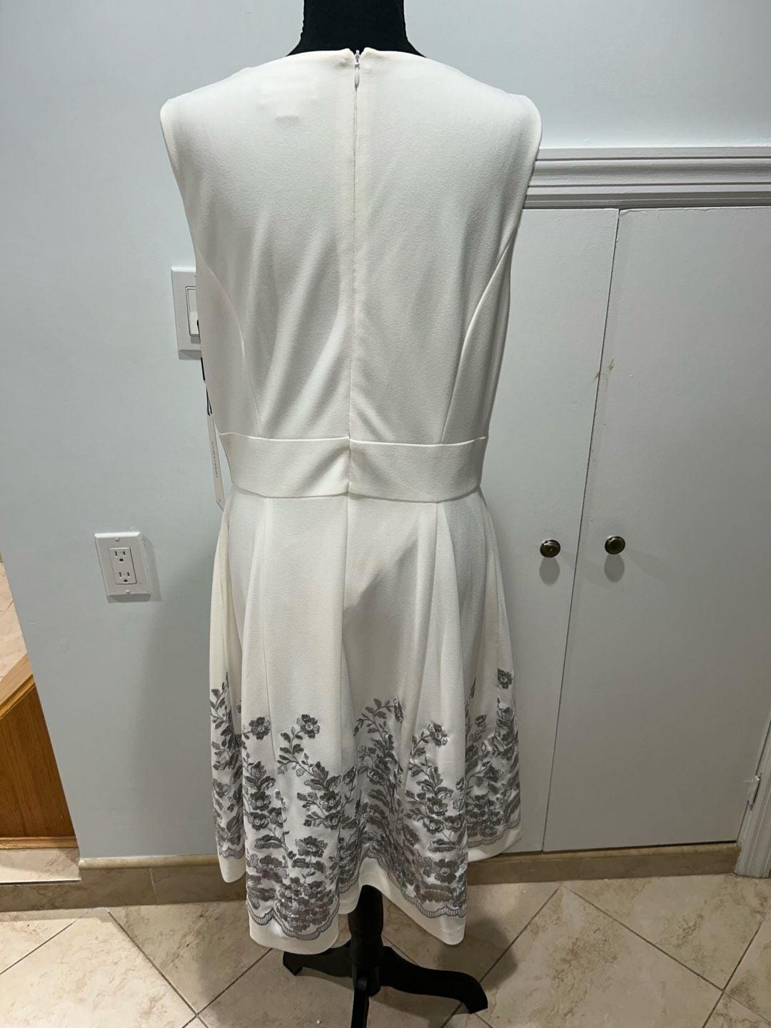 Calvin Klein Embroidered Fit and Flare Dress Size 12 White Gray Floral Hem 7
