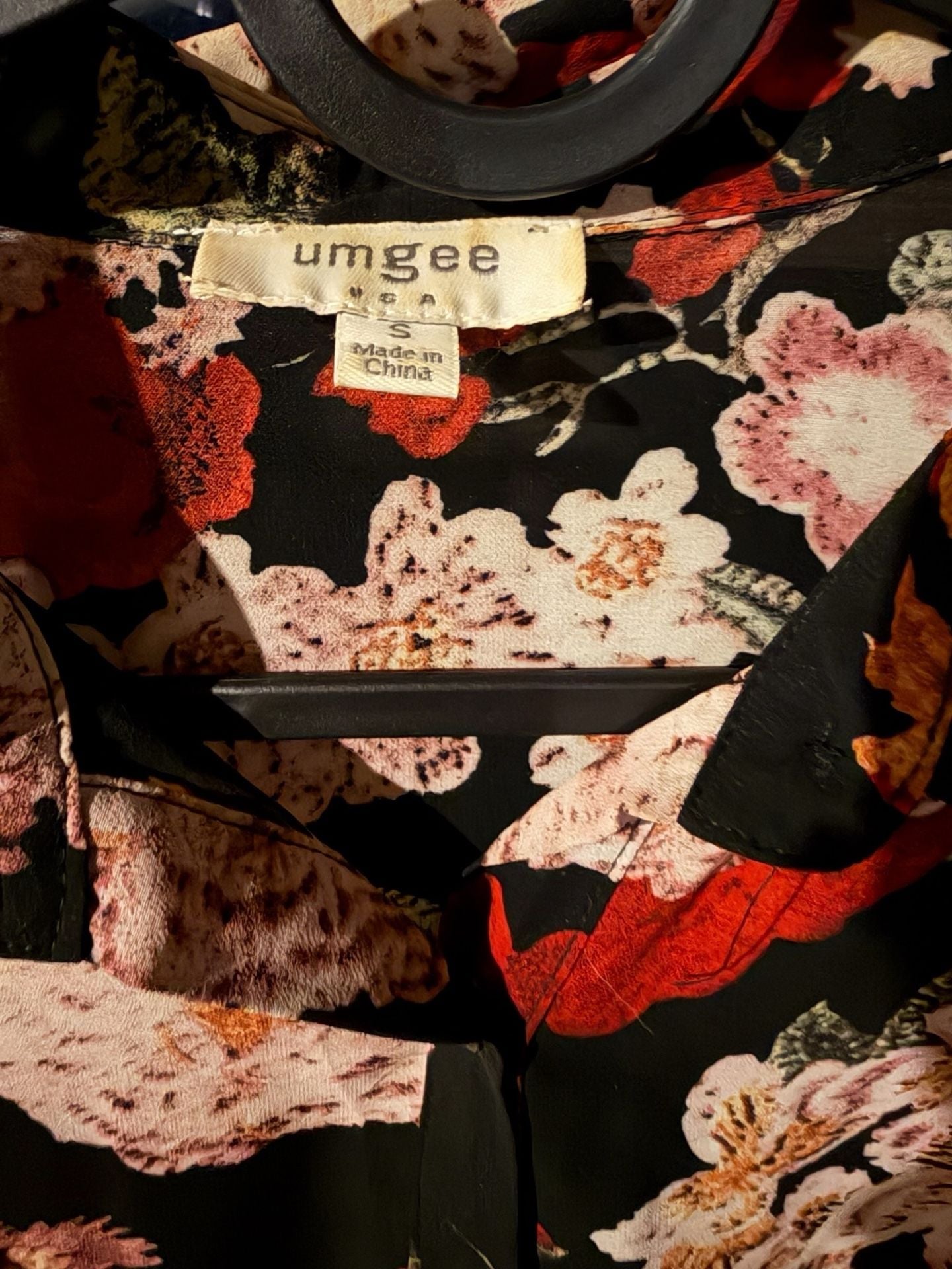 Umgee Floral Chiffon Blouse Size S Black Red Ruffle Sleeve Button Up 4
