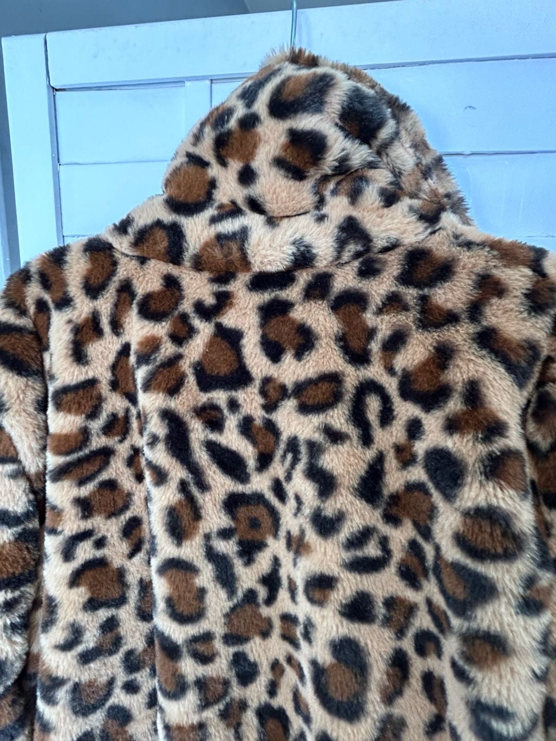 Love Tree Leopard Faux Fur Coat Size Small 7