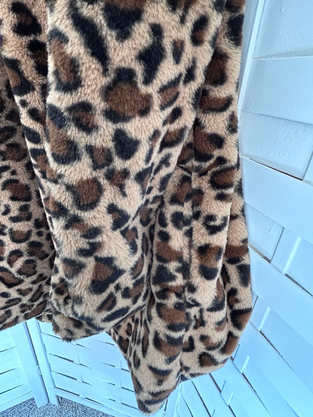 Love Tree Leopard Faux Fur Coat Size Small 8