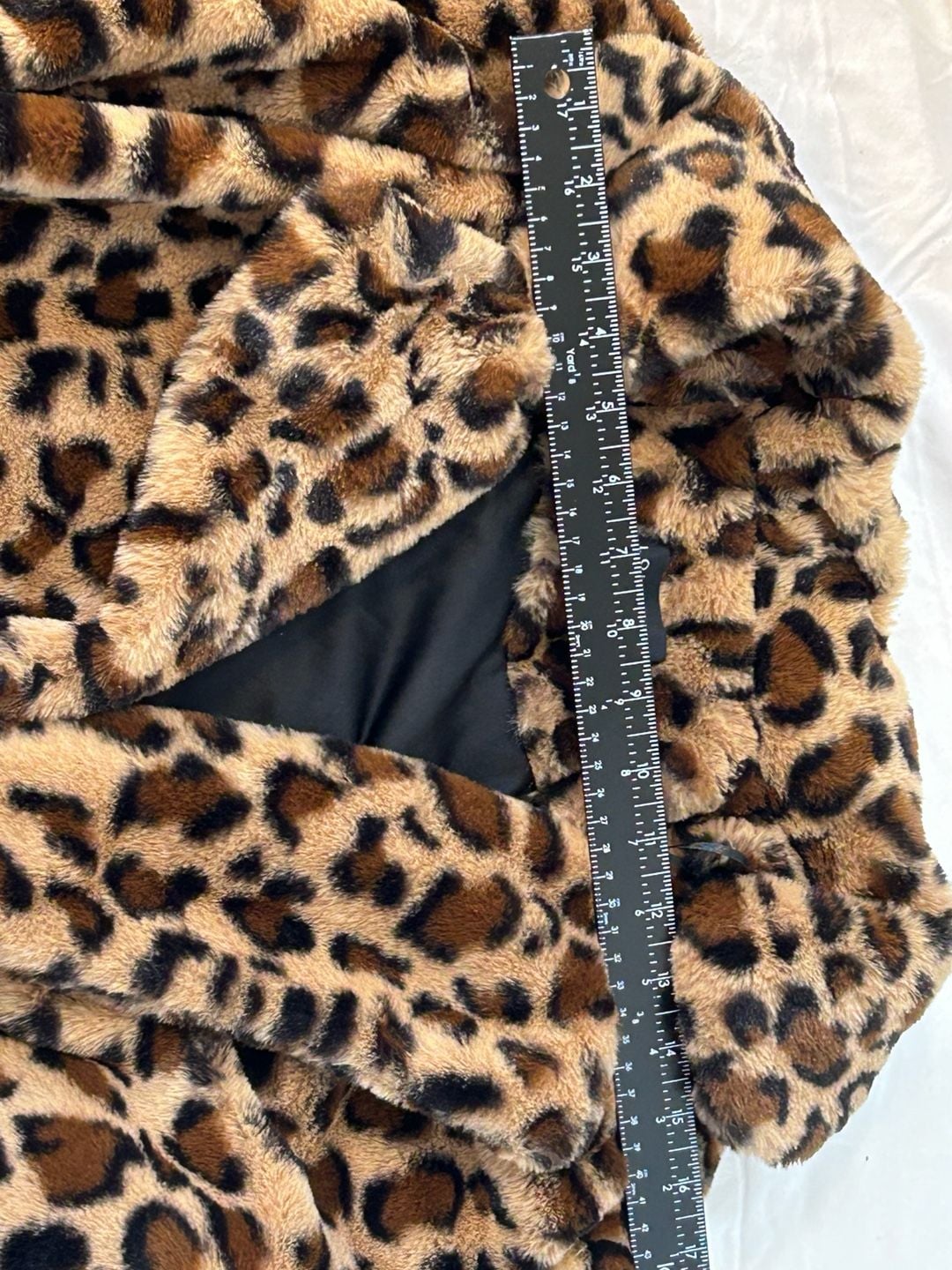 Love Tree Leopard Faux Fur Coat Size Small 10