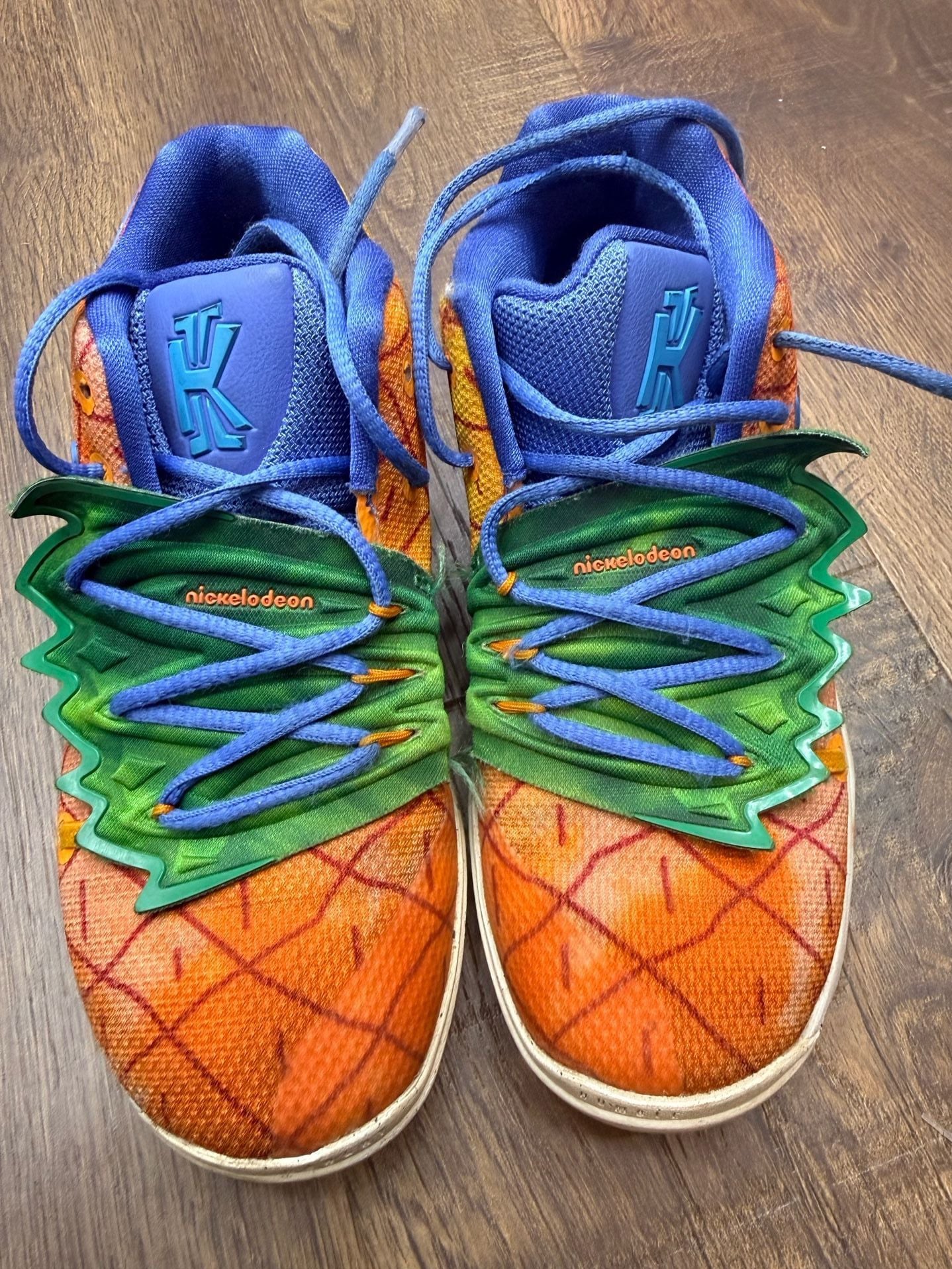 Nike Kyrie 5 SpongeBob SquarePants Pineapple House Size 2Y 2