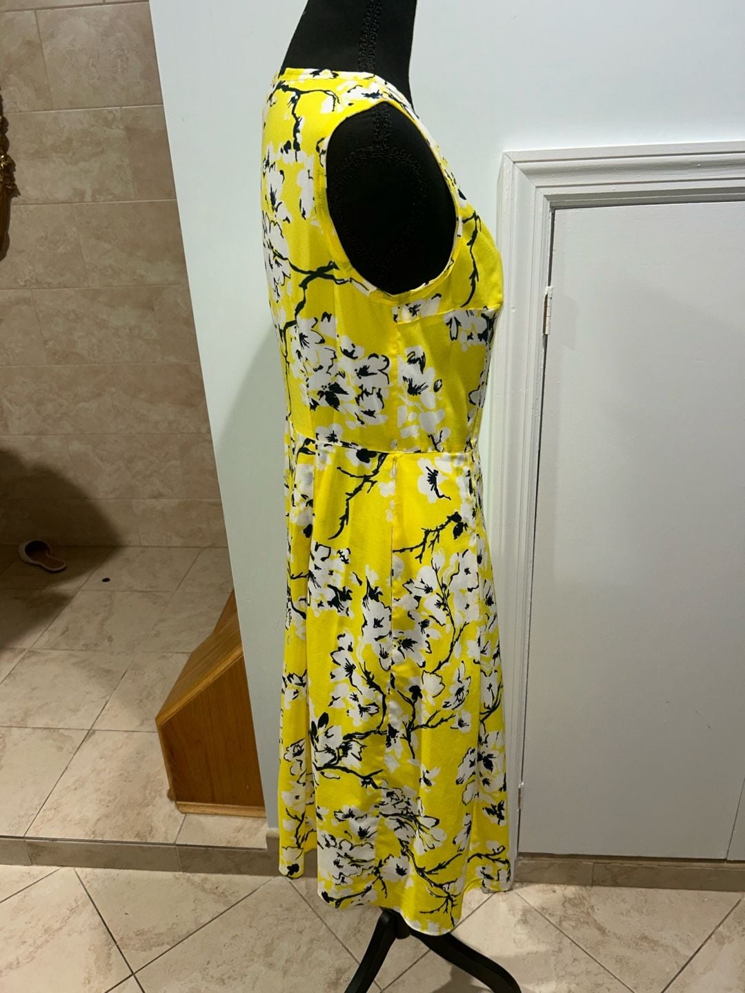 Jones New York Floral Dress Yellow White Black Sleeveless 3
