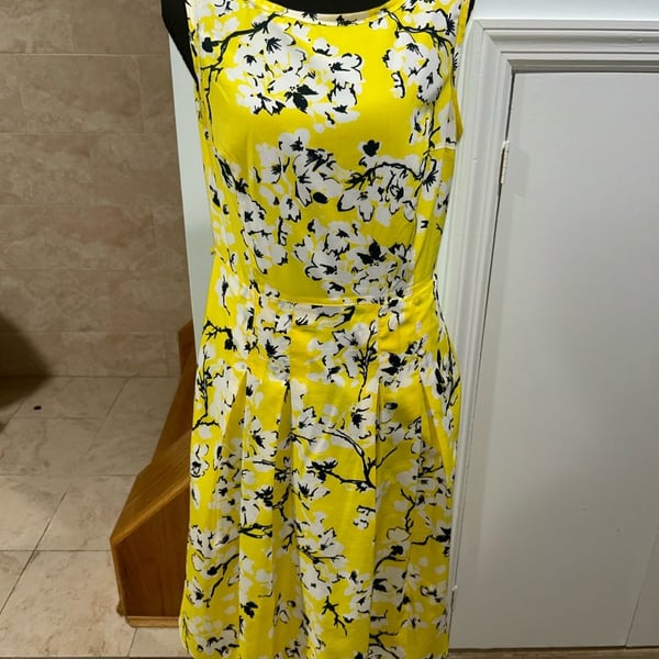 Jones New York Floral Dress Yellow White Black Sleeveless