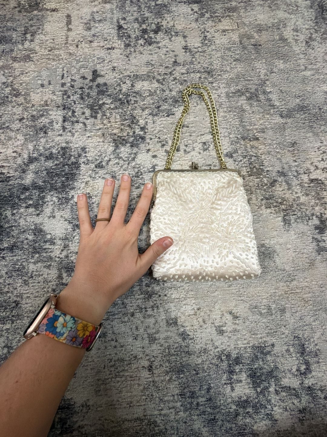La Regale LTD Vintage Beaded Evening Bag White Gold Chain Kisslock 4