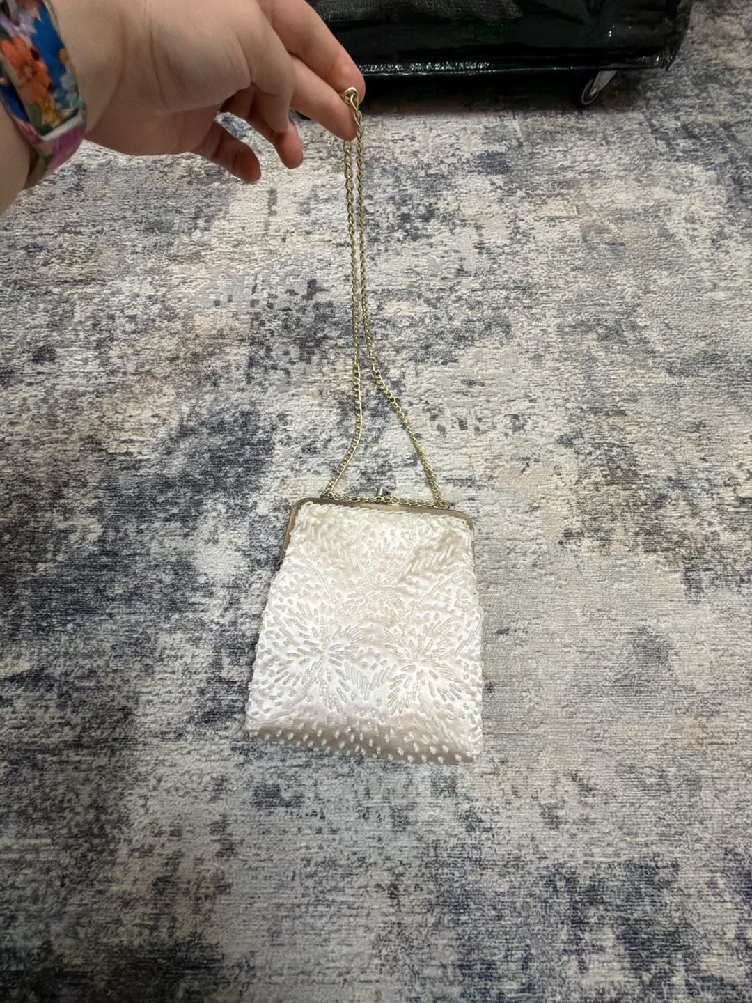 La Regale LTD Vintage Beaded Evening Bag White Gold Chain Kisslock 8