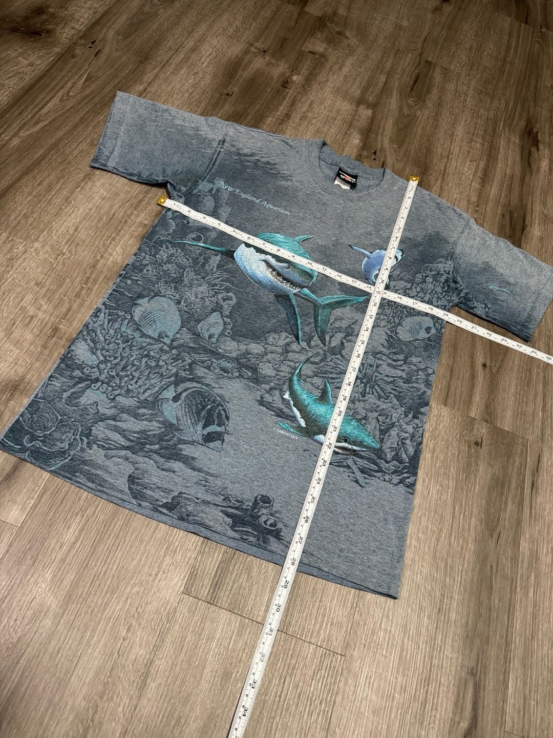 Vintage Single Stitch Made in USA Signal Sport Aquarium Shark All Over Print T
7