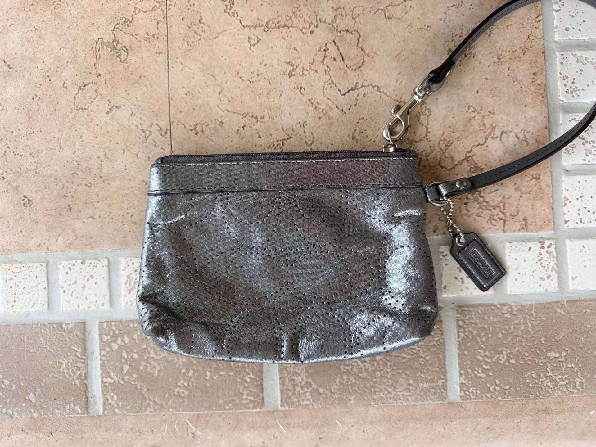 Coach Perforated Signature Silver Wristlet F45561 3