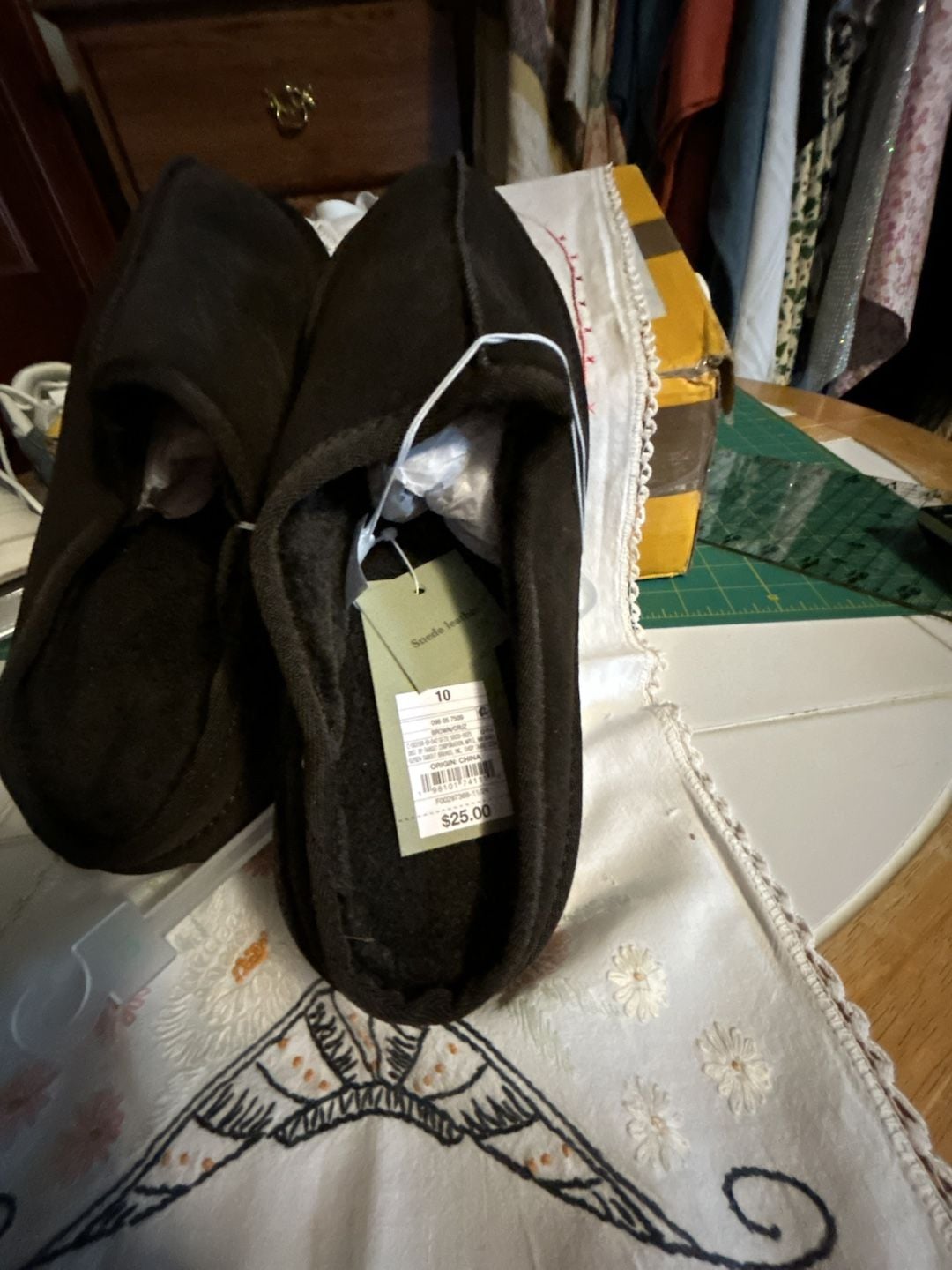 Goodfellow & Co Cruz Genuine Suede Clog Slippers Size 10 Dark Brown 2