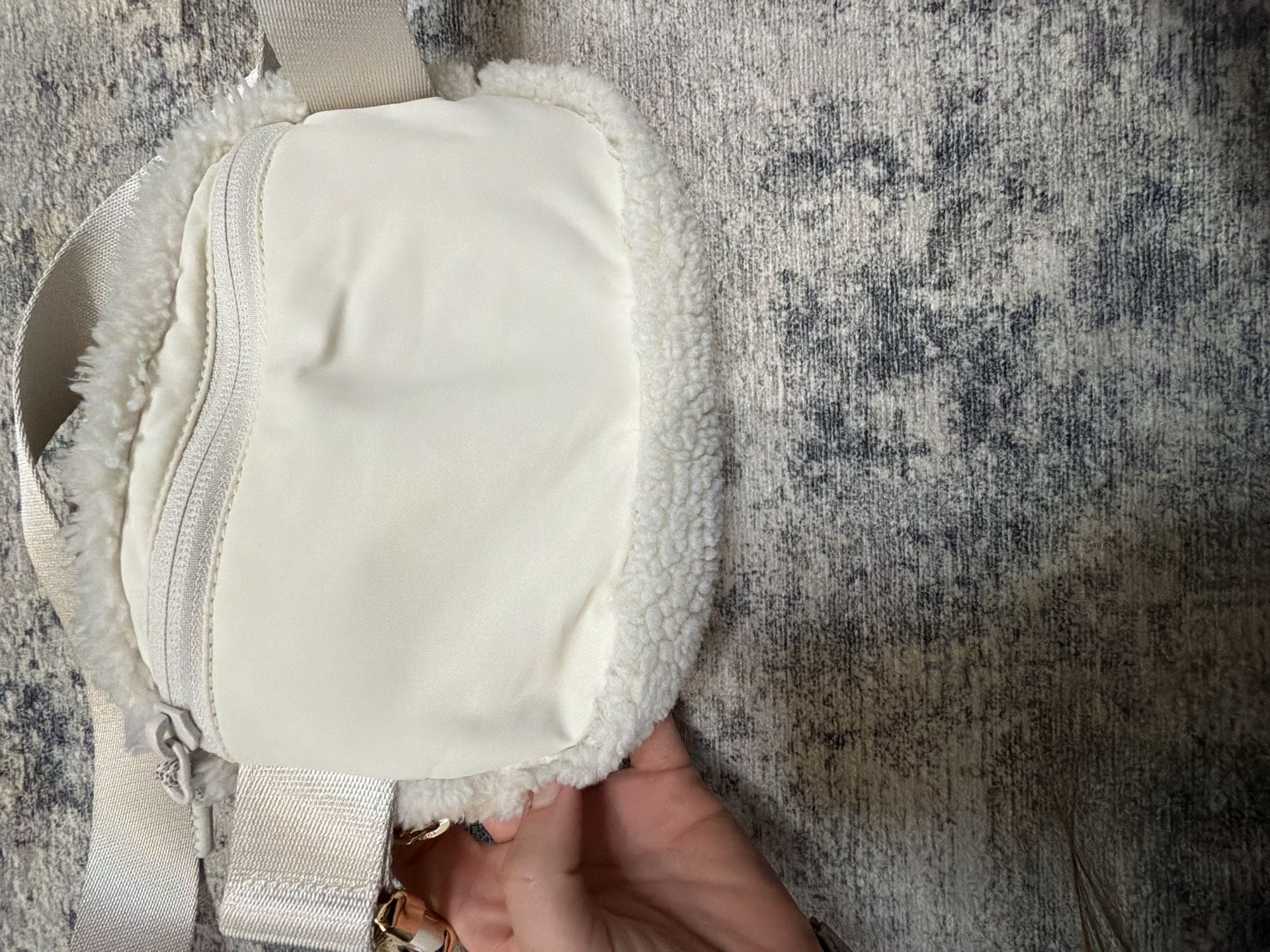 Lululemon Everywhere Belt Bag Fleece Natural Ivory Trench Gold Hardware 7